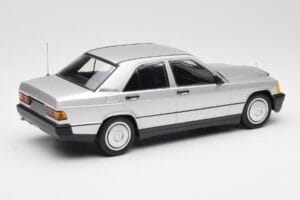 Mercedes 190E W201 Zilver Minichamps 1:18 155037004 Metaal — afbeelding 2 van 6