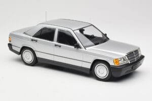 Mercedes 190E W201 Zilver Minichamps 1:18 155037004 Metaal — afbeelding 4 van 6