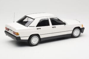 Mercedes 190E W201 Wit Minichamps 1:18 155037002 Metaal — afbeelding 2 van 6