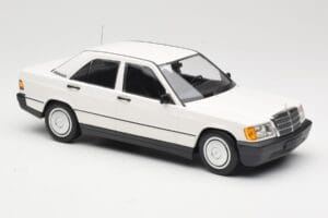 Mercedes 190E W201 Wit Minichamps 1:18 155037002 Metaal — afbeelding 4 van 6