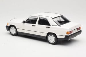 Mercedes 190E W201 Wit Minichamps 1:18 155037002 Metaal — afbeelding 5 van 6