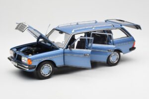Mercedes 200 S123 T-Model Diamond Blauw Dealer Editie Norev 1:18 B66040671 Metaal — afbeelding 2 van 8