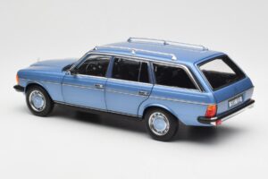 Mercedes 200 S123 T-Model Diamond Blauw Dealer Editie Norev 1:18 B66040671 Metaal — afbeelding 7 van 8