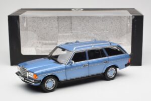 Mercedes 200 S123 T-Model Diamond Blauw Dealer Editie Norev 1:18 B66040671 Metaal — afbeelding 8 van 8