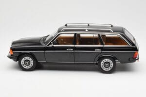 Mercedes 200 T S123 Zwart Norev 1:18 183735 Metaal — afbeelding 4 van 8