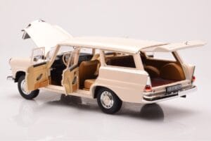 Mercedes 200 Universal W110 Crème Norev 1:18 183709 Metaal — afbeelding 5 van 8
