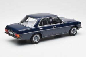 Mercedes 200 W114 Midnight Blauw Dealer Editie Norev 1:18 B66040694 Metaal — afbeelding 3 van 8