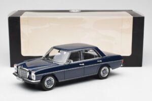 Mercedes 200 W114 Midnight Blauw Dealer Editie Norev 1:18 B66040694 Metaal — afbeelding 8 van 8