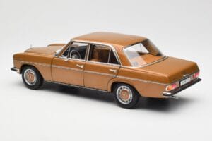 Mercedes 200 W115 Bycane Goud Dealer Editie Norev 1:18 B66040665 Metaal — afbeelding 7 van 8