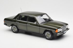 Mercedes 200 W123 Cypress Groen Metallic Dealer Editie Norev 1:18 B66040654 Metaal — afbeelding 6 van 8