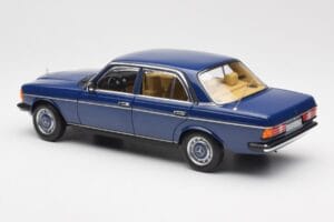 Mercedes 200 W123 Surf Blauw Norev 1:18 183710 Metaal — afbeelding 7 van 8