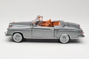 Mercedes 220 SE W128 Cabriolet Grey Metallic Sun Star 1:18 3352-M1 Metaal — afbeelding 4 van 8