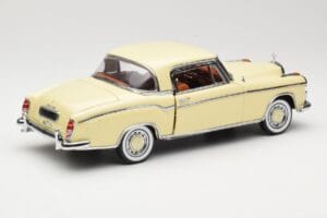 Mercedes 220 SE W128 Coupe Beige Sun Star 1:18 3562 Metaal — afbeelding 3 van 8