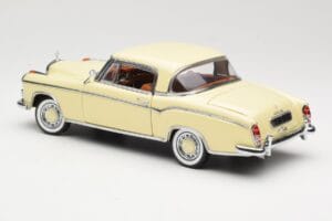 Mercedes 220 SE W128 Coupe Beige Sun Star 1:18 3562 Metaal — afbeelding 7 van 8