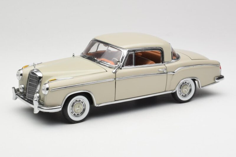 Mercedes 220 SE W128 Coupe Lichtgrijs Sun Star 1:18 3568 Metaal