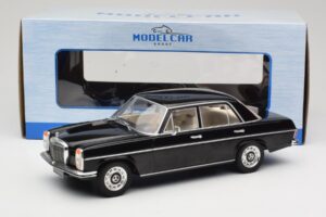 Mercedes 220D W115 Zwart MCG 1:18 MCG18117 Metaal — afbeelding 6 van 6