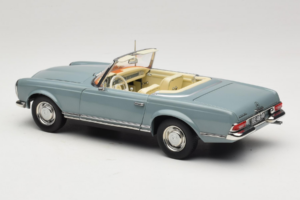 Mercedes 230 SL W113 Horizon Blue Norev 1:18 183992 Metaal — afbeelding 8 van 9