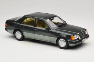 Mercedes 230E W124 Night Green Metallic Norev 1:18 183952 Metaal — afbeelding 6 van 8