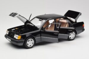 Mercedes 230E W124 AMG Wheels Zwart Limited Edition Norev 1:18 183950 Metaal — afbeelding 2 van 12
