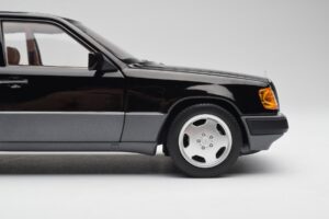Mercedes 230E W124 AMG Wheels Zwart Limited Edition Norev 1:18 183950 Metaal — afbeelding 8 van 12