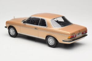 Mercedes 280 CE C123 Goud Norev 1:18 183587 Metaal — afbeelding 5 van 6