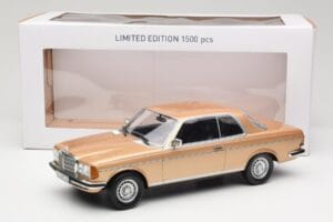 Mercedes 280 CE C123 Goud Norev 1:18 183587 Metaal — afbeelding 6 van 6