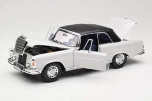 Mercedes 280 SE W111 Cabriolet Lichtgrijs Norev 1:18 183530 Metaal — afbeelding 2 van 8