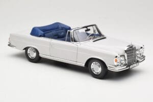Mercedes 280 SE W111 Cabriolet Lichtgrijs Norev 1:18 183530 Metaal — afbeelding 6 van 8