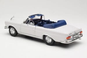 Mercedes 280 SE W111 Cabriolet Lichtgrijs Norev 1:18 183530 Metaal — afbeelding 7 van 8