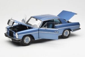 Mercedes 280C/8 W114 Coupe Blauw Metallic AUTOart 1:18 76187 Metaal — afbeelding 2 van 8