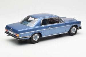 Mercedes 280C/8 W114 Coupe Blauw Metallic AUTOart 1:18 76187 Metaal — afbeelding 3 van 8