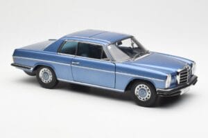 Mercedes 280C/8 W114 Coupe Blauw Metallic AUTOart 1:18 76187 Metaal — afbeelding 6 van 8