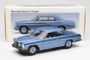 Mercedes 280C/8 W114 Coupe Blauw Metallic AUTOart 1:18 76187 Metaal — afbeelding 8 van 8