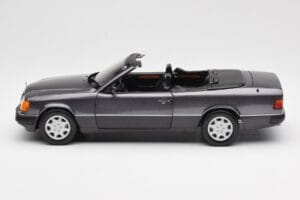 Mercedes 300 CE-24 W124 Cabriolet Paars Metallic Norev 1:18 183567 Metaal — afbeelding 6 van 10