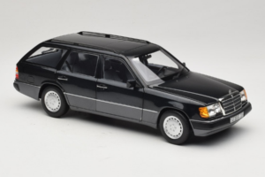 Mercedes 300 D W124 Stationwagen Zwart Norev 1:18 183960 Metaal — afbeelding 6 van 8