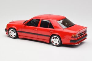 Mercedes 300E W124 6.0 AMG Signal Rood Otto 1:18 OT1104 Hars — afbeelding 5 van 6