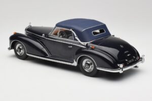 Mercedes 300 SC W188 Cabriolet Softtop Donkerblauw KK-Scale 1:18 KKDC180944 Metaal — afbeelding 5 van 6