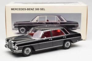 Mercedes 300 SEL 6.3 W109 Zwart AUTOart 1:18 76140 Metaal — afbeelding 8 van 8