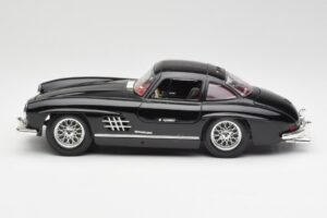 Mercedes 300 SL W198 Zwart Bburago 1:18 35791 Metaal — afbeelding 4 van 8