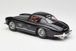 Mercedes 300 SL W198 Zwart Bburago 1:18 35791 Metaal — afbeelding 7 van 8