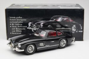 Mercedes 300 SL W198 Zwart Bburago 1:18 35791 Metaal — afbeelding 8 van 8