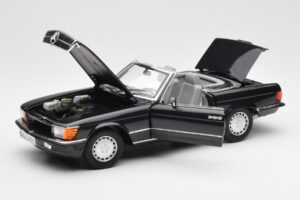 Mercedes 300 SL R107 Zwart Pearl Dealer Editie Norev 1:18 B66040678 Metaal — afbeelding 2 van 10