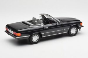 Mercedes 300 SL R107 Zwart Pearl Dealer Editie Norev 1:18 B66040678 Metaal — afbeelding 4 van 10