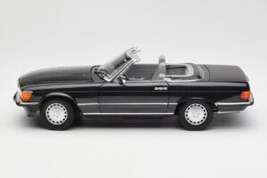 Mercedes 300 SL R107 Zwart Pearl Dealer Editie Norev 1:18 B66040678 Metaal — afbeelding 6 van 10