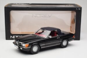 Mercedes 300 SL R107 Zwart Norev 1:18 183511 Metaal — afbeelding 8 van 8