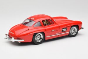 Mercedes 300 SL Rood Bburago 1:18 3015 Metaal — afbeelding 3 van 8