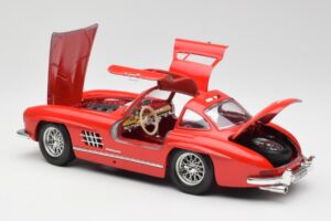 Mercedes 300 SL Rood Bburago 1:18 3015 Metaal — afbeelding 5 van 8