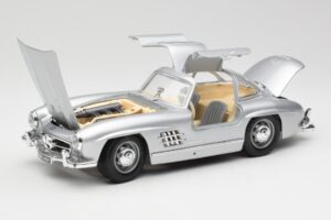 Mercedes 300 SL Zilver Bburago 1:18 3013 Metaal — afbeelding 2 van 8