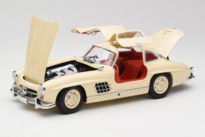 Mercedes 300 SL W198 Crème Met Rode Binnenkant Minichamps 1:18 180039002 Metaal — afbeelding 2 van 8