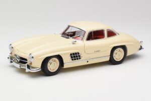 Mercedes 300 SL W198 Crème Met Rode Binnenkant Minichamps 1:18 180039002 Metaal